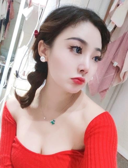 巨乳少妇