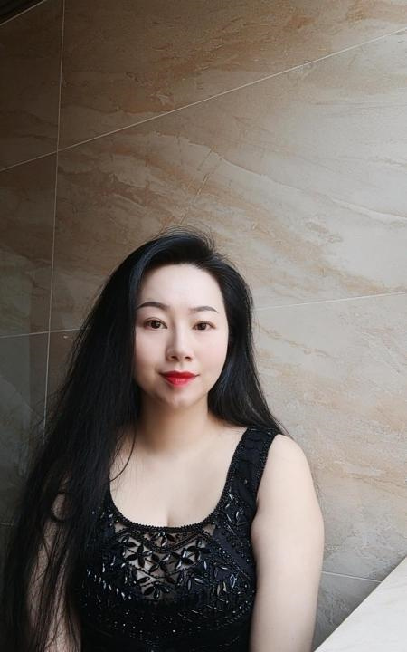 白云性感丝袜少妇