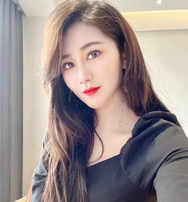 漂亮妹子身材服务好