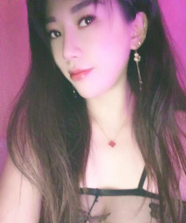 回锅骚妇花妹