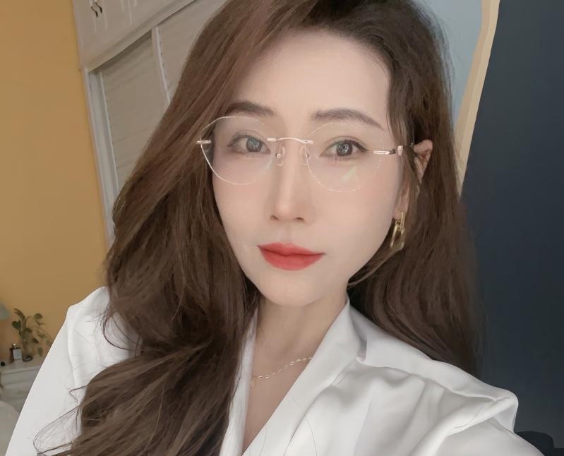 建业御姐