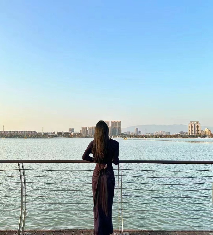 170高个少妇，大长腿让人满足