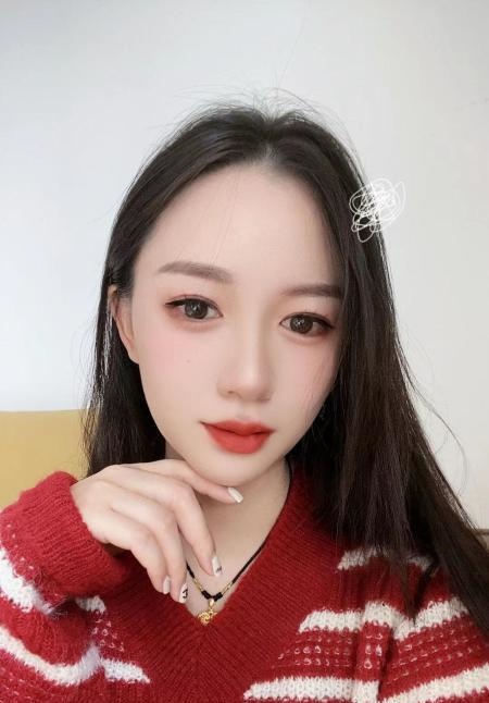 微胖细妹子小芸
