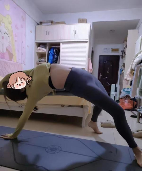 园区浪女洛娇