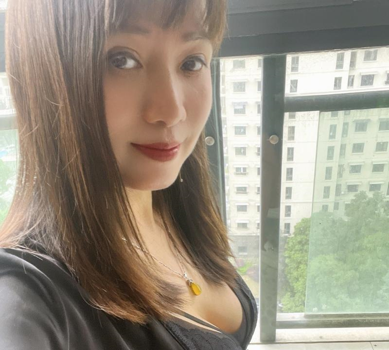 上城抓龙筋大胸熟女