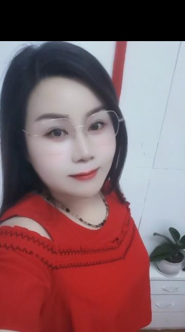 熟女丰满沐情