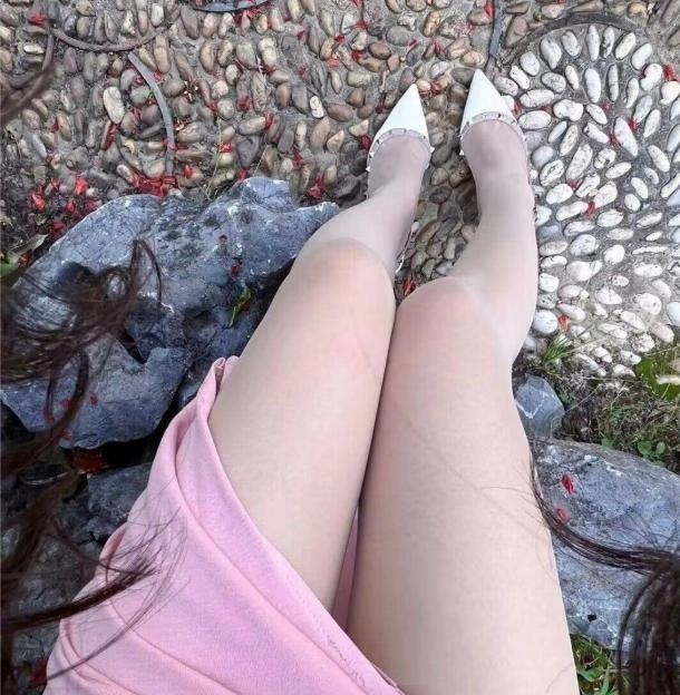 美腿少妇