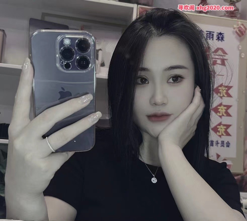 美女少妇