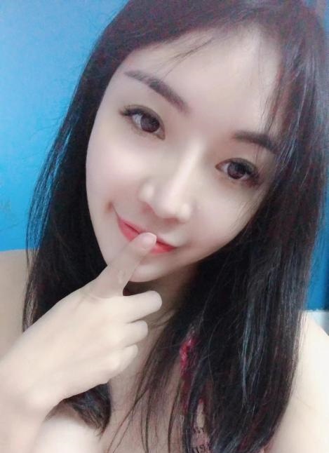 美乳健身媛半夏