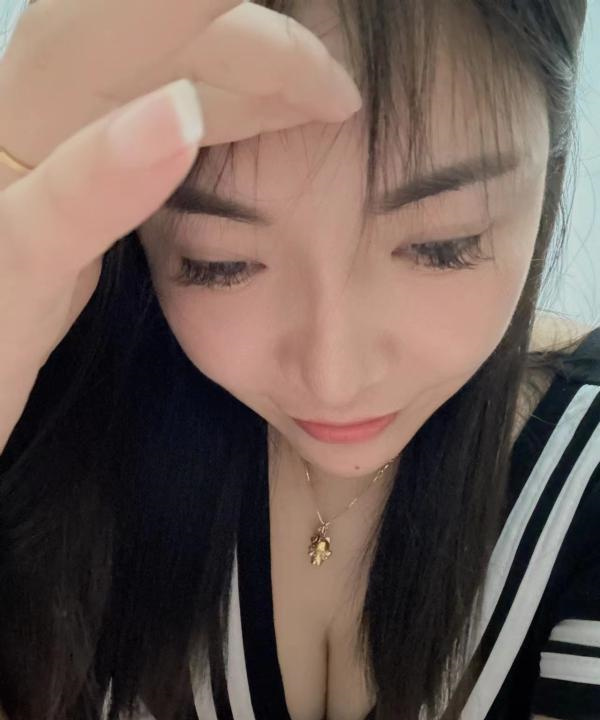 美乳健身媛半夏