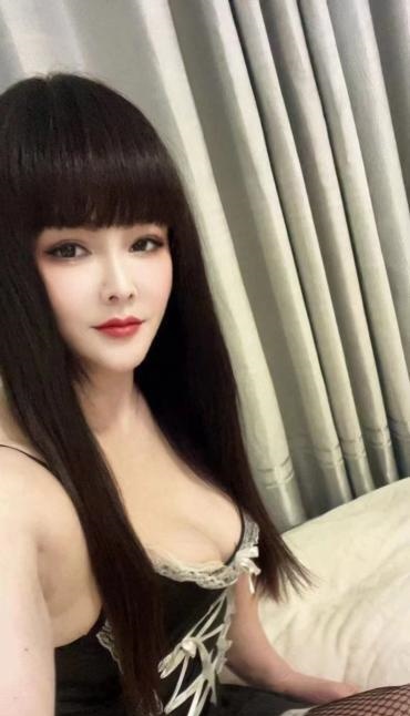 粉乳肥臀小月