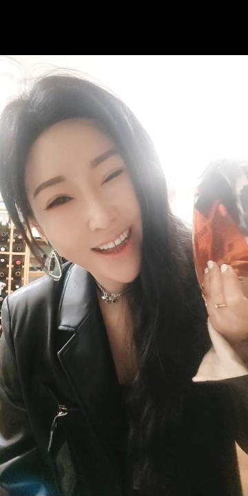 红岭北红酒妹
