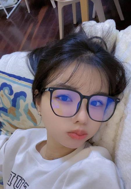 佛系兼职女友型妹子