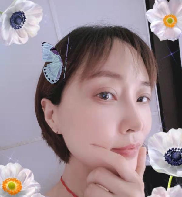 南开健身美女一字马