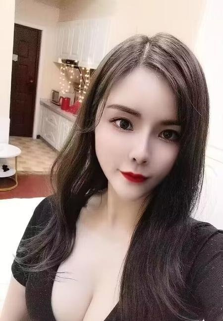 清湖潮喷大胸姐