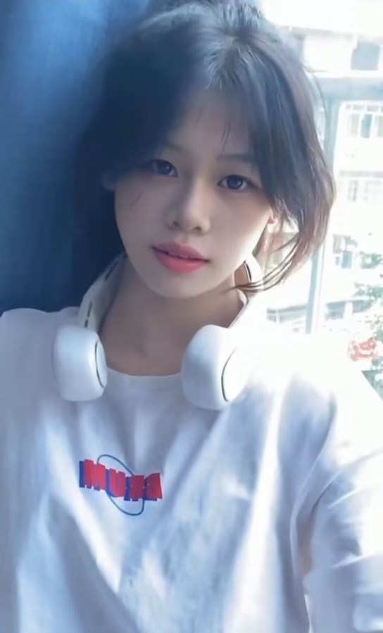 新万达18岁小妹