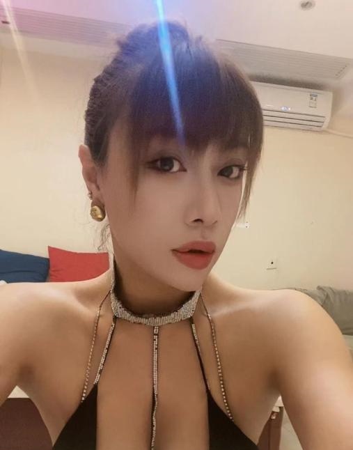 越秀御姐彤彤