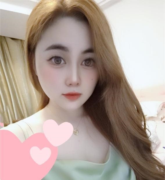 大眼睛肥臀少妇玉玉