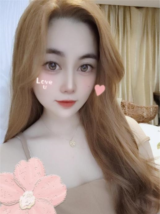 大眼睛肥臀少妇玉玉