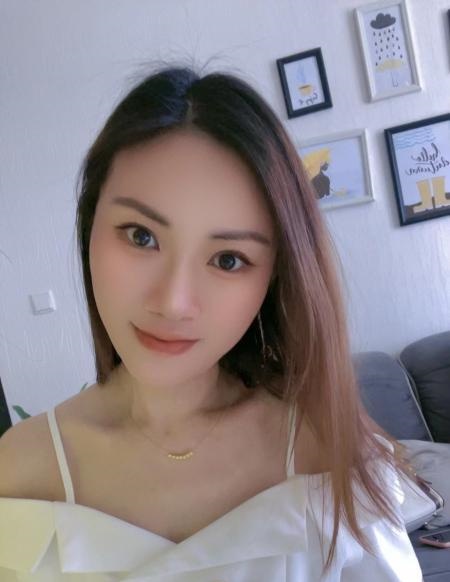 天心大胸少妇琳儿