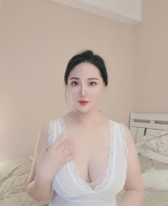 妮妮的大肉臀
