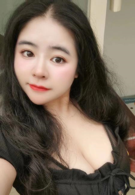 G杯乳神露露