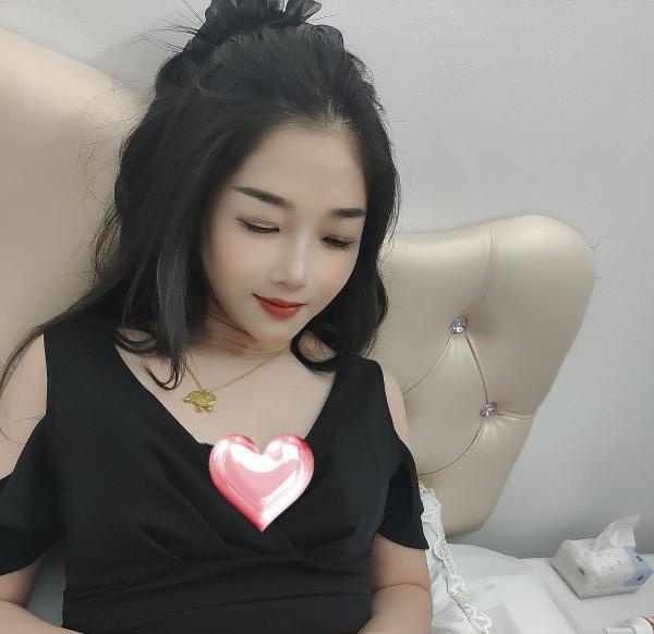宝安固戍眼睛妹妹