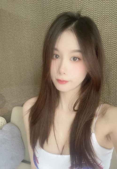 迷人大胸小姐姐