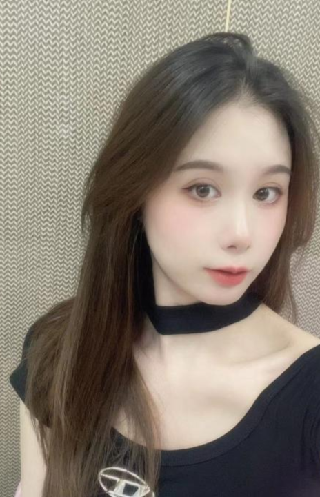迷人大胸小姐姐