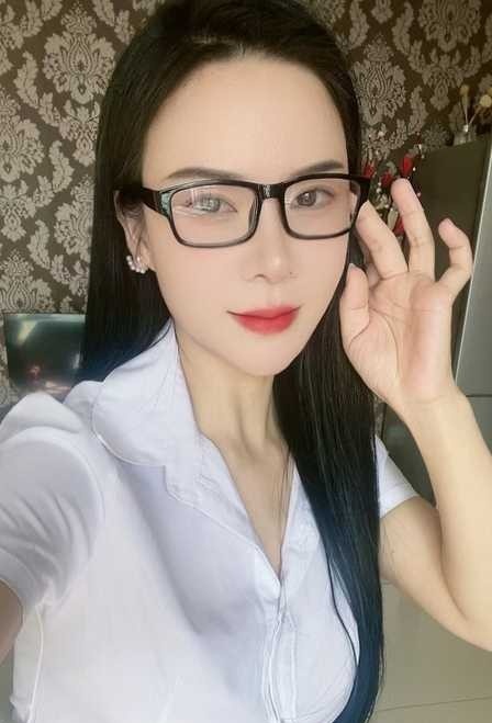 西安体育场长腿少妇