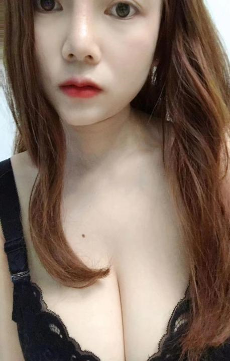 江宁大胸小娘们