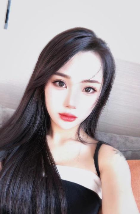 勤州区粉乳翘臀美少女