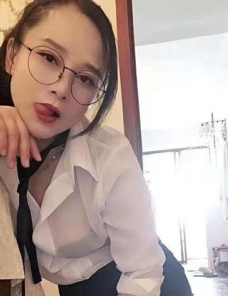 建邺性感小荡妇