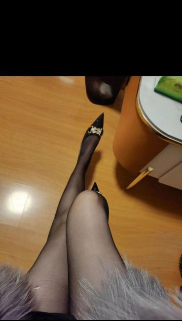 七月美女模特身材