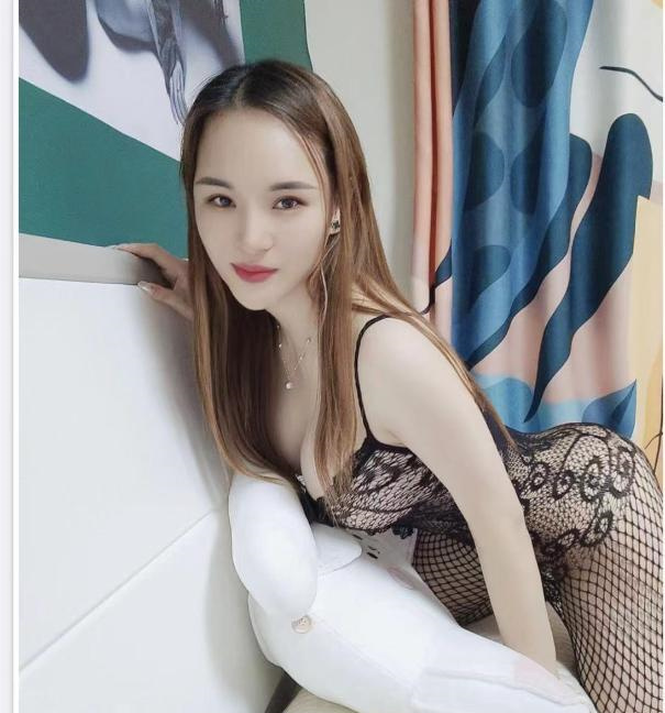 花都美臀御姐圆圆
