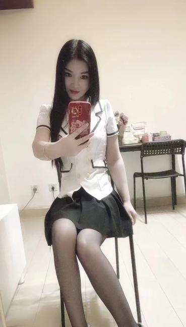 黑丝骚腿薇薇