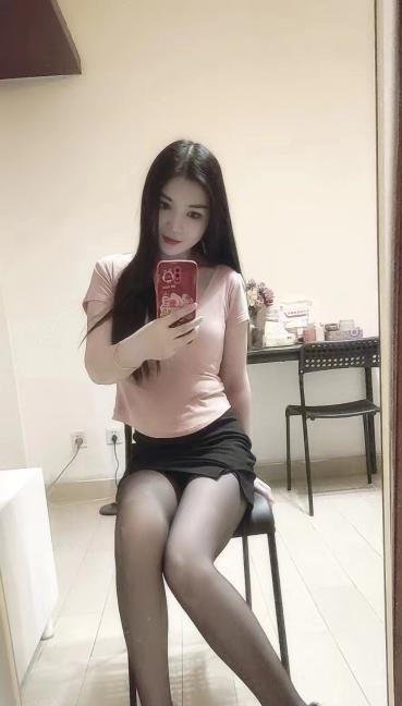 黑丝骚腿薇薇