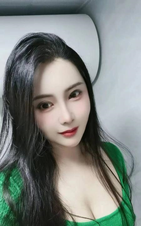 服务好颜值在线妹子