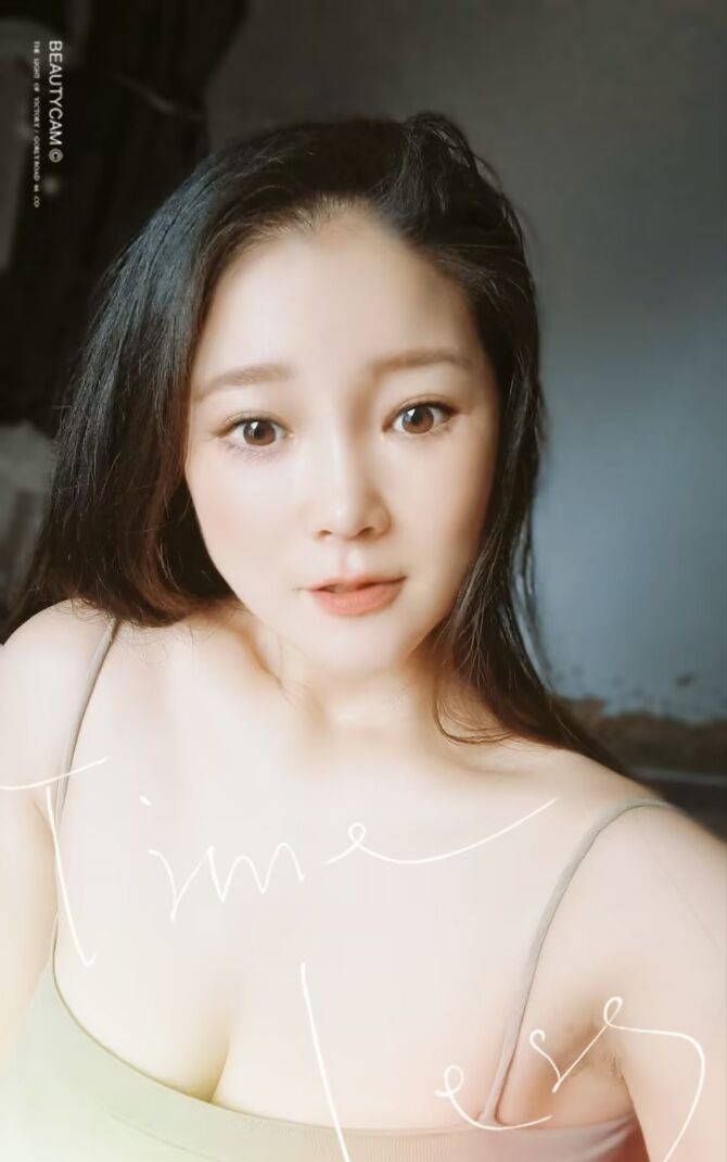 欲望丝袜骚少妇