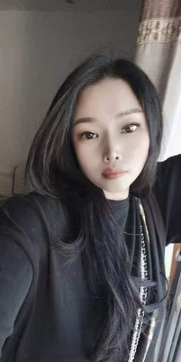龙华曼妮
