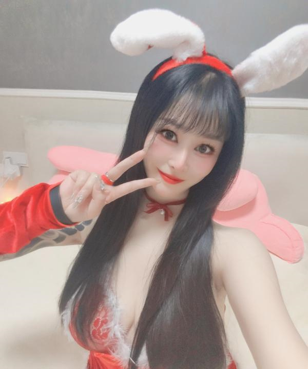 花臂巨乳吉祥