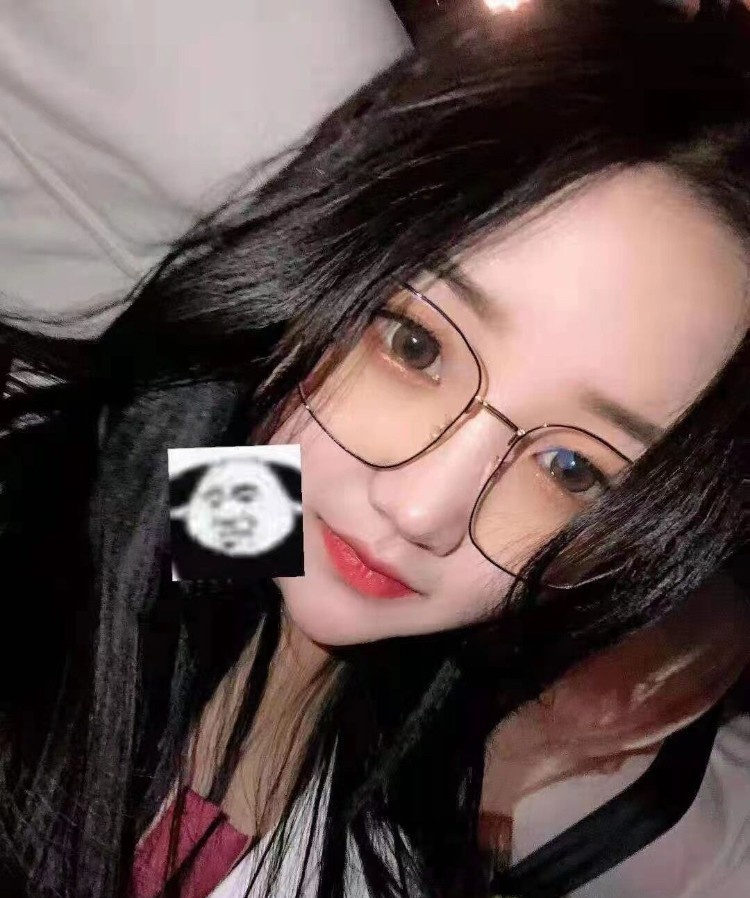 宝龙年轻妹子