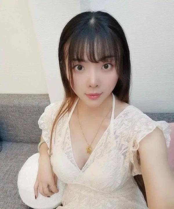 兼职小娇妻琪琪
