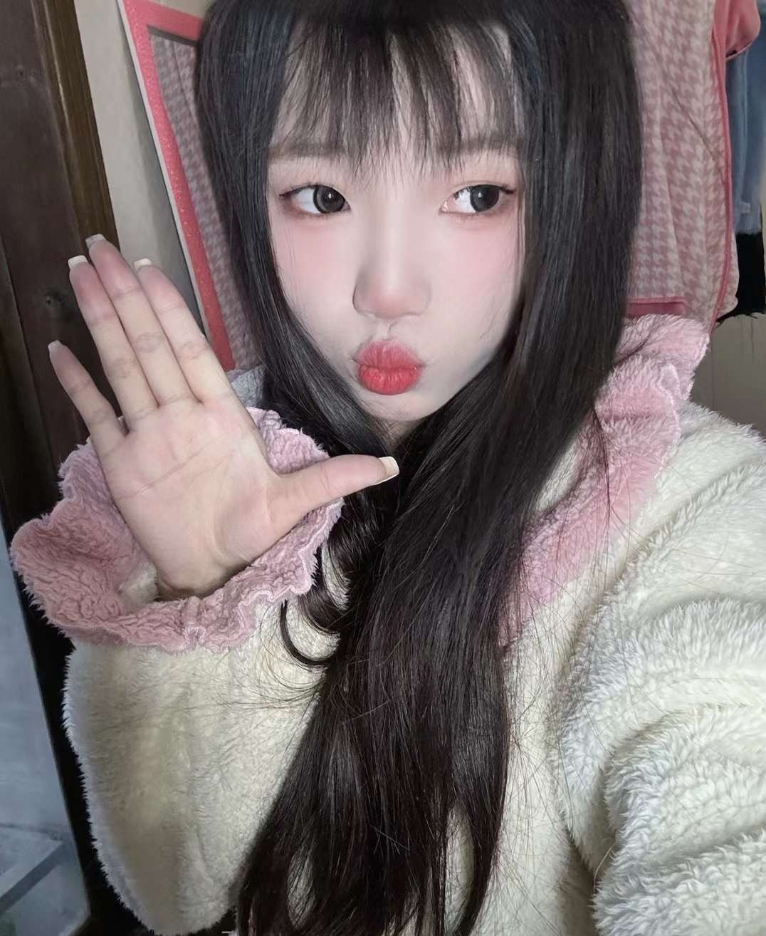 年轻的可爱嫩妹