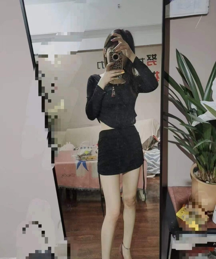 女仆式无套舔屌体验
