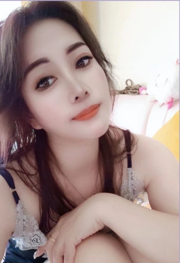 体验口活超棒的妹妹