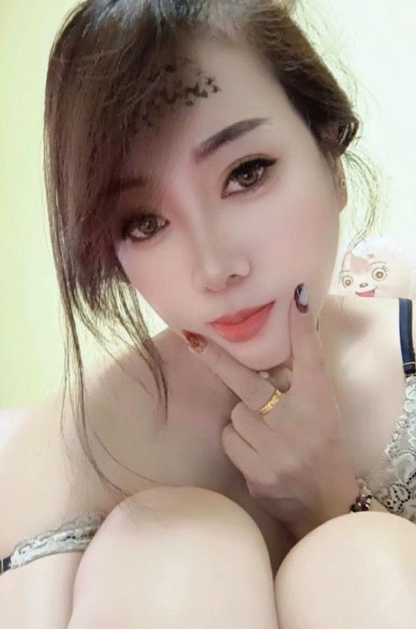 体验口活超棒的妹妹