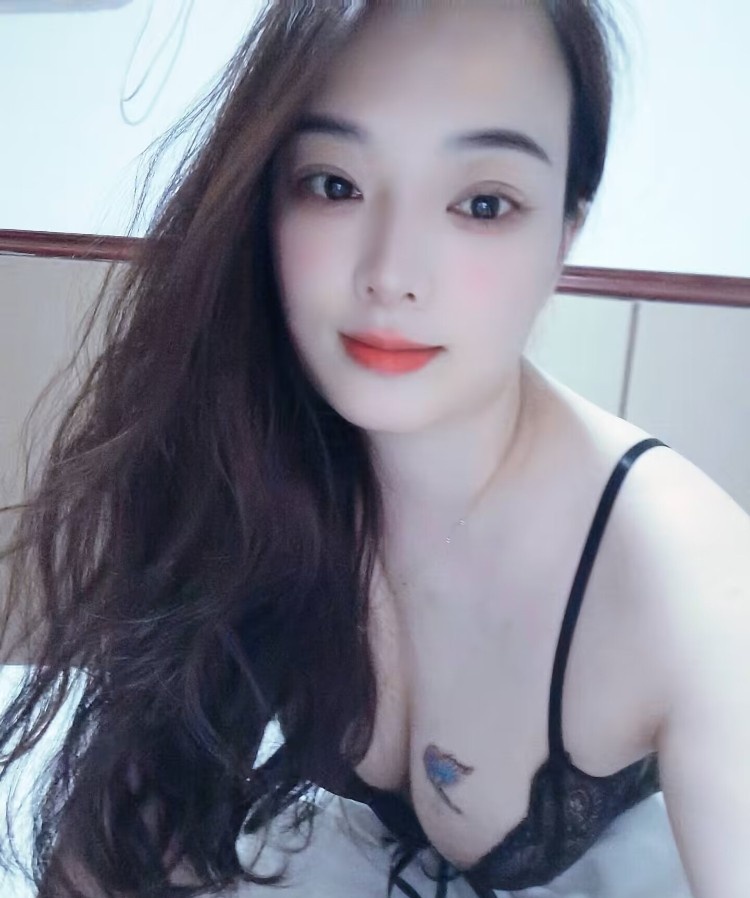 上城美胸小嫂子