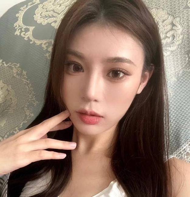 福田大长腿嫩妹