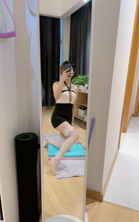 短发服务系寒冰